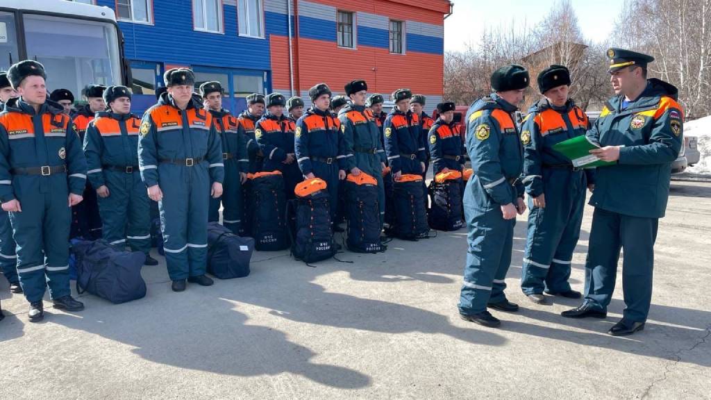 Мчс алтайского края. Станции МЧС Алтайского края. Кудрявцев МЧС Алтайский край. Макаров МЧС Алтайского края. Академия МЧС Алтайский край.